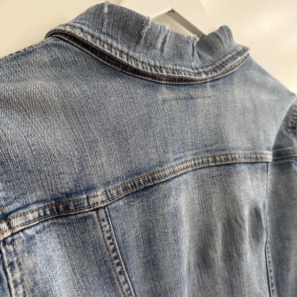 Levi's Denim Trucker Jacket Classic Fit Medium Wash Blue Jean Women Size Large - Picture 6 of 10